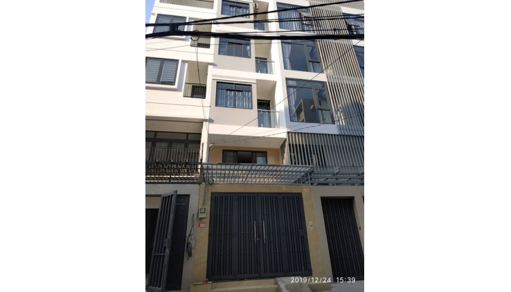 Chỉ còn 1 phòng cho nữ thuê tại quận Bình Thạnh, 25m2 mới đẹp, ban công, cửa sổ, hẻm 7m. Giá rẻ nhất